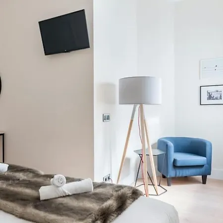 4 Schlafzimmer Apartment München