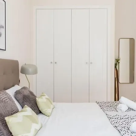4 Schlafzimmer Apartment